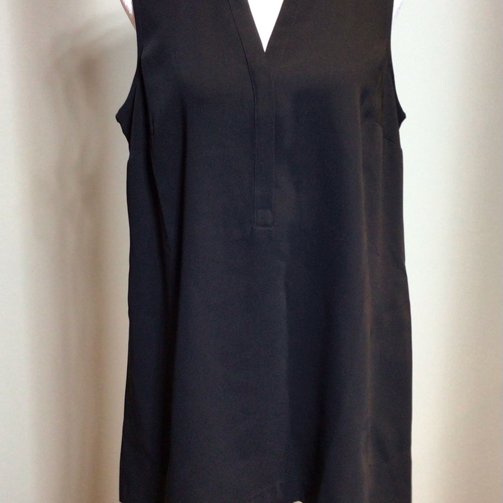 JJILL “WEAREVER Collection” Black Sleeveless V-Neck Top